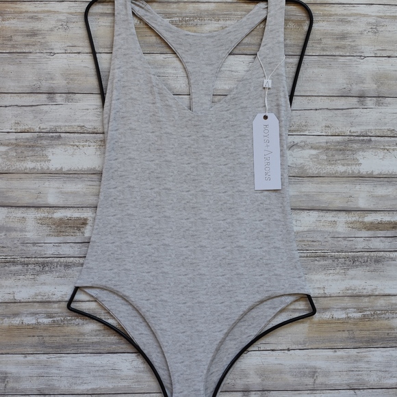 Boys + Arrows BAD NEWS BECK One Piece - Picture 2 of 10